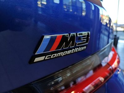2025 BMW M3 — photo 9 view
