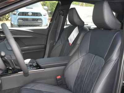 2026 Toyota Camry - Photo 7