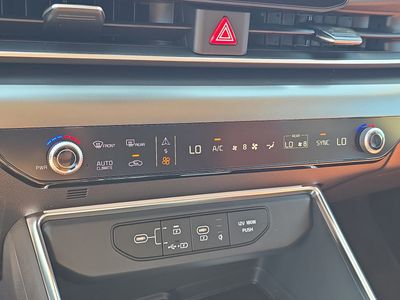 2026 Kia Carnival — photo 27 view