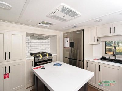 2026 Grand Design Solitude - Photo 11