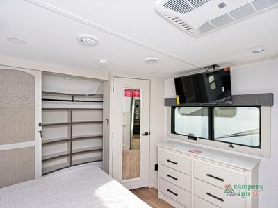 2026 Grand Design Solitude - Photo 17