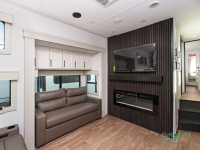 2026 Grand Design Solitude - Photo 9