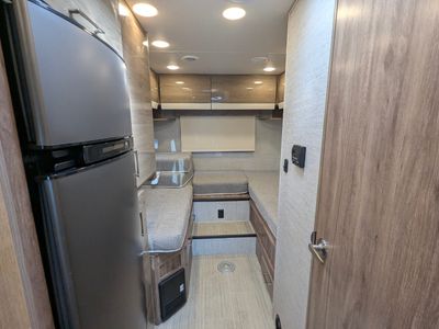2021 Jayco Melbourne Prestige — photo 24 view