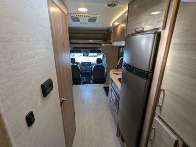 2021 Jayco Melbourne Prestige — photo 9 view
