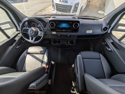 2021 Jayco Melbourne Prestige — photo 13 view