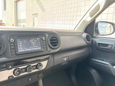 2018 Toyota Tacoma - Photo 15