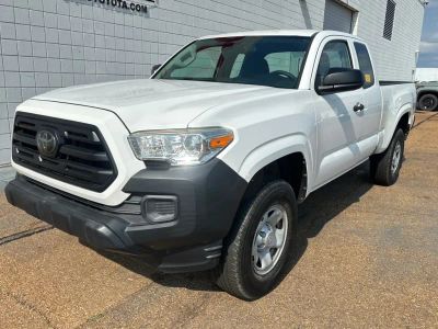 2018 Toyota Tacoma - Photo 1