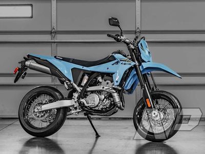 2025 Suzuki DR-Z4SM - Photo 1