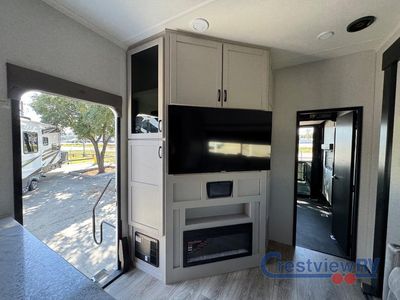 2026 Jayco Seismic - Photo 15