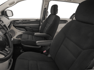2017 Dodge Grand Caravan — photo 35 view