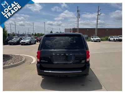 2017 Dodge Grand Caravan — photo 7 view