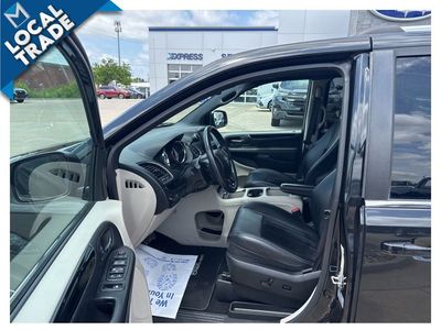 2017 Dodge Grand Caravan — photo 11 view
