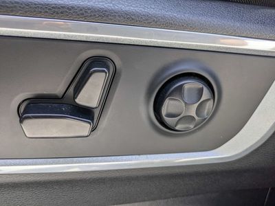 2020 Ram 1500 — photo 18 view