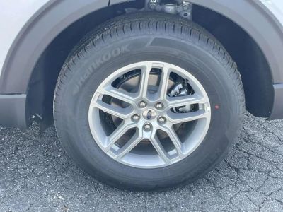 2026 Ford Explorer — photo 10 view