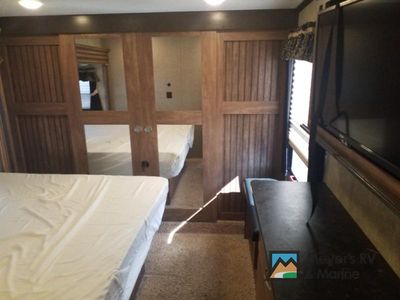 2015 Keystone RV Montana High Country - Photo 25