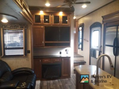 2015 Keystone RV Montana High Country - Photo 21