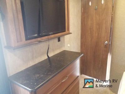 2015 Keystone RV Montana High Country - Photo 28