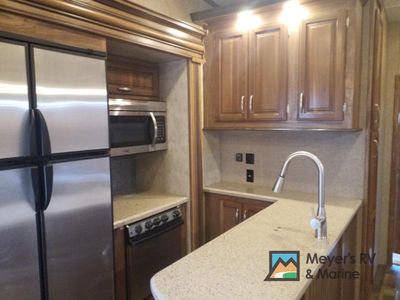 2015 Keystone RV Montana High Country - Photo 9