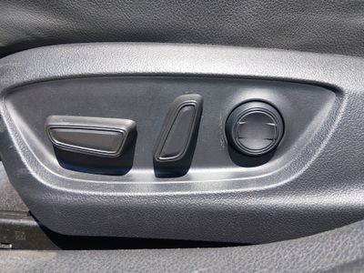 2024 Toyota Camry — photo 19 view