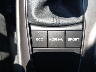 2024 Toyota Camry — photo 18 view