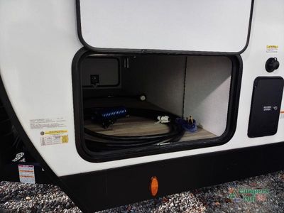 2026 Venture RV SportTrek - Photo 15