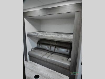 2026 Venture RV SportTrek - Photo 33
