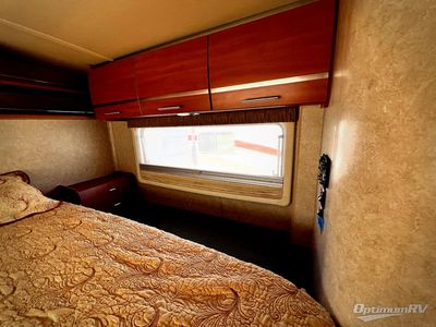 2010 Winnebago Via - Photo 24