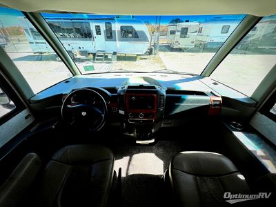 2010 Winnebago Via - Photo 7
