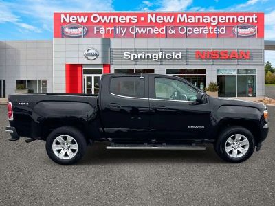 2015 GMC Canyon — interior view