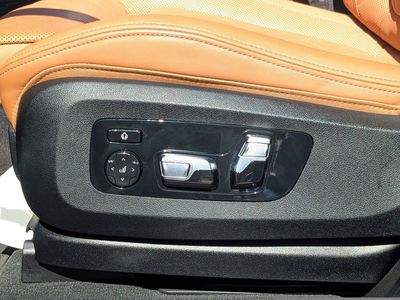 2023 BMW X7 — photo 22 view