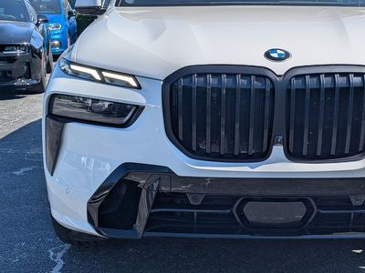 2023 BMW X7 — photo 11 view