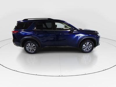 2025 Nissan Pathfinder — photo 8 view