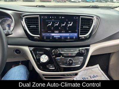 2024 Chrysler Pacifica Touring L - Photo 20