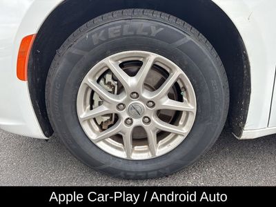 2024 Chrysler Pacifica Touring L - Photo 11