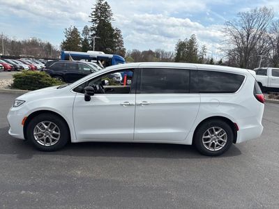2024 Chrysler Pacifica Touring L - Photo 8