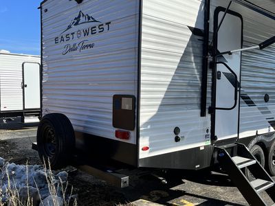 2023 East to West Della Terra - Photo 6