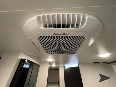 2026 Jayco Jay Flight SLX — photo 25 view