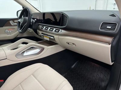 2026 Mercedes-Benz GLE — photo 28 view