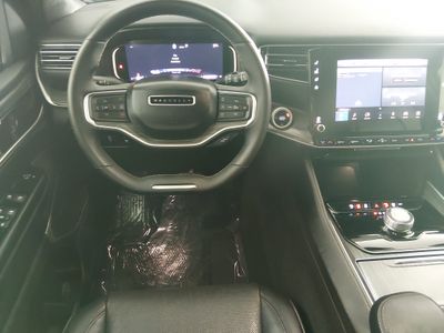 2024 Jeep Wagoneer - Photo 22