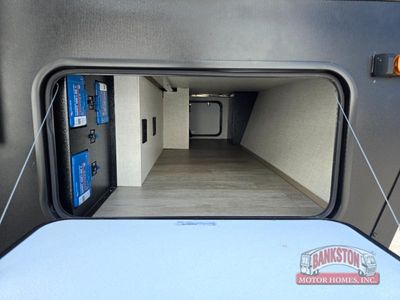 2026 Overland Series 221MSL - Photo 3