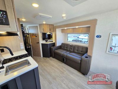2026 Overland Series 221MSL - Photo 8
