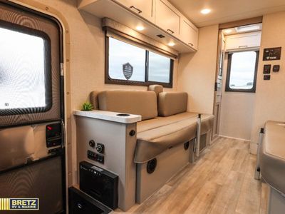 2026 Thor Motor Coach Four Winds — photo 13 view