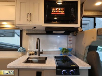 2026 Thor Motor Coach Four Winds — photo 16 view