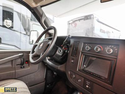 2026 Thor Motor Coach Four Winds — photo 14 view