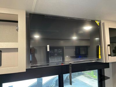 2026 Jayco Jay Feather — photo 12 view