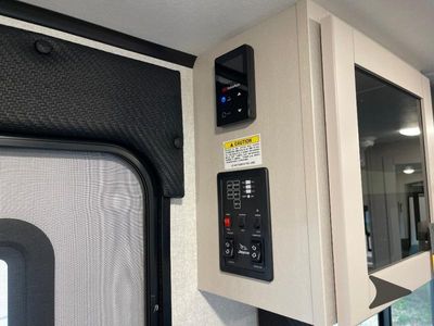 2026 Jayco Jay Feather — photo 11 view