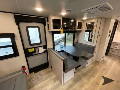 2026 Jayco Jay Feather — photo 10 view