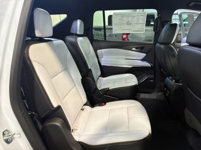 2026 Chevrolet Traverse — photo 14 view