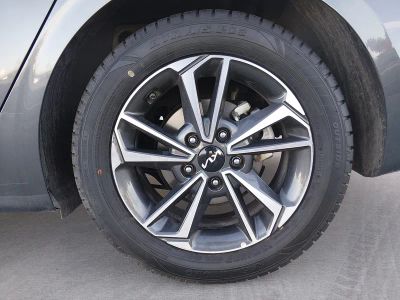 2024 Kia Forte — photo 10 view