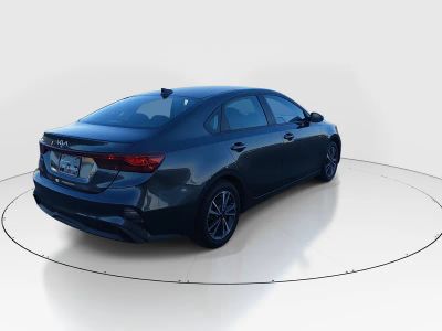 2024 Kia Forte — photo 7 view